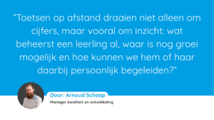 Leerling maakt online een toets op afstand via de digitale leeromgeving van de Wereldschool.